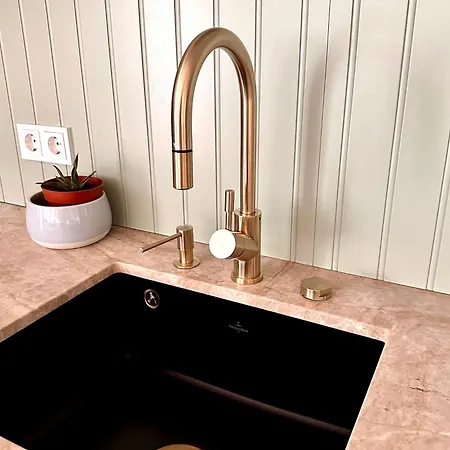 Apartment Stadtwohnung Mit Garten *