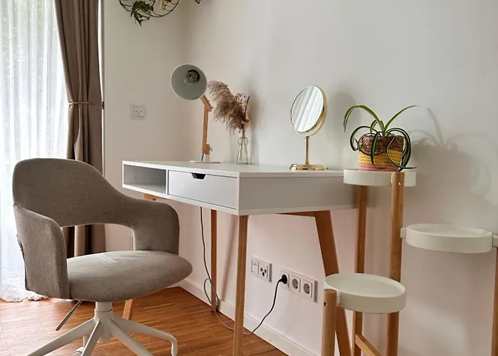 Stadtwohnung Mit Garten Apartman