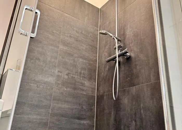 Stadtwohnung Mit Garten * Cassel