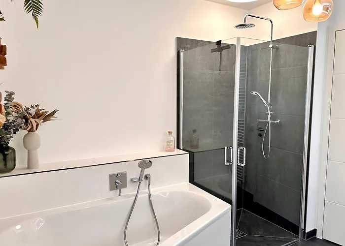 Appartement Stadtwohnung Mit Garten *